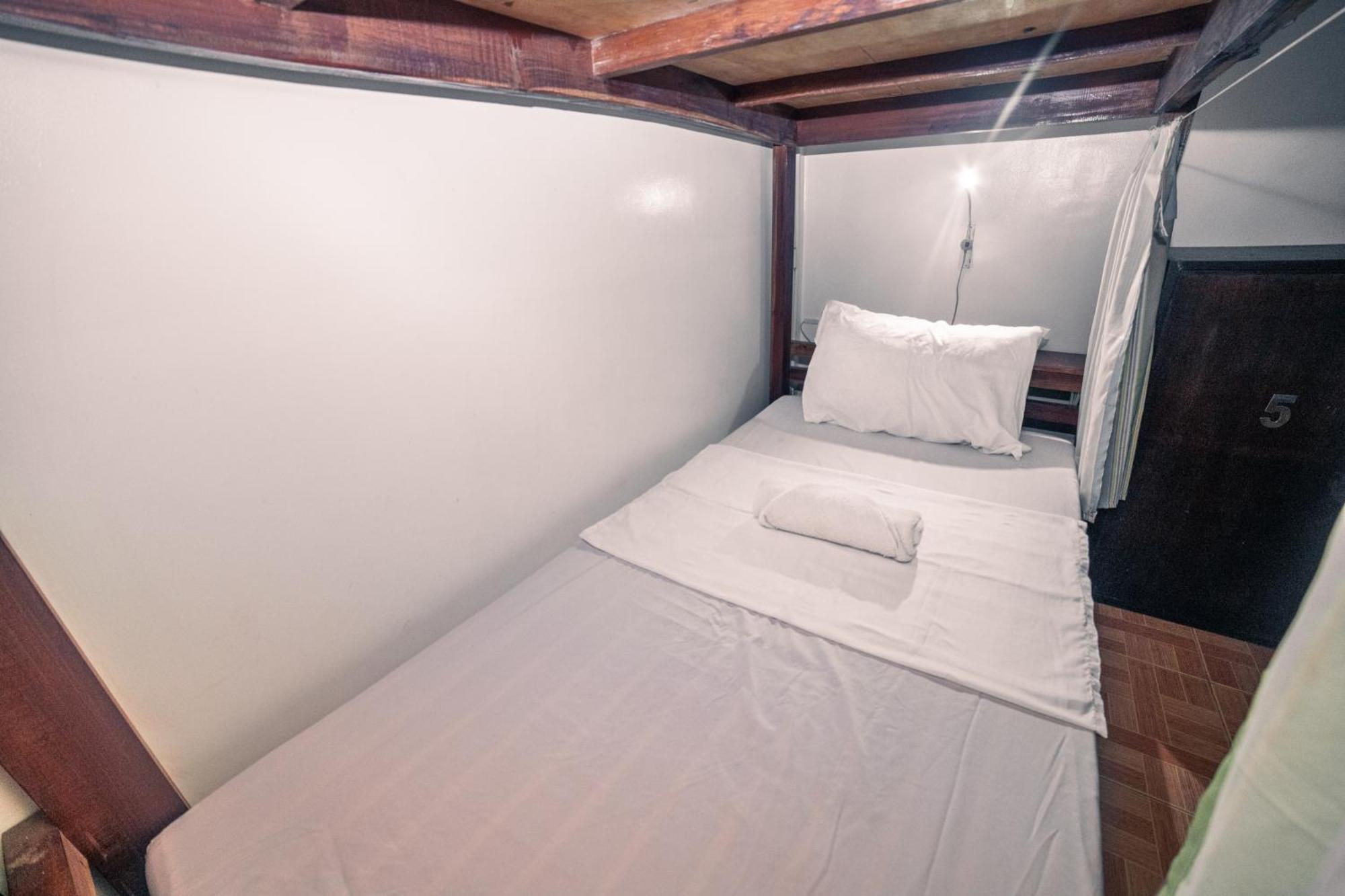 Chill Out Hostel Balabag  Экстерьер фото