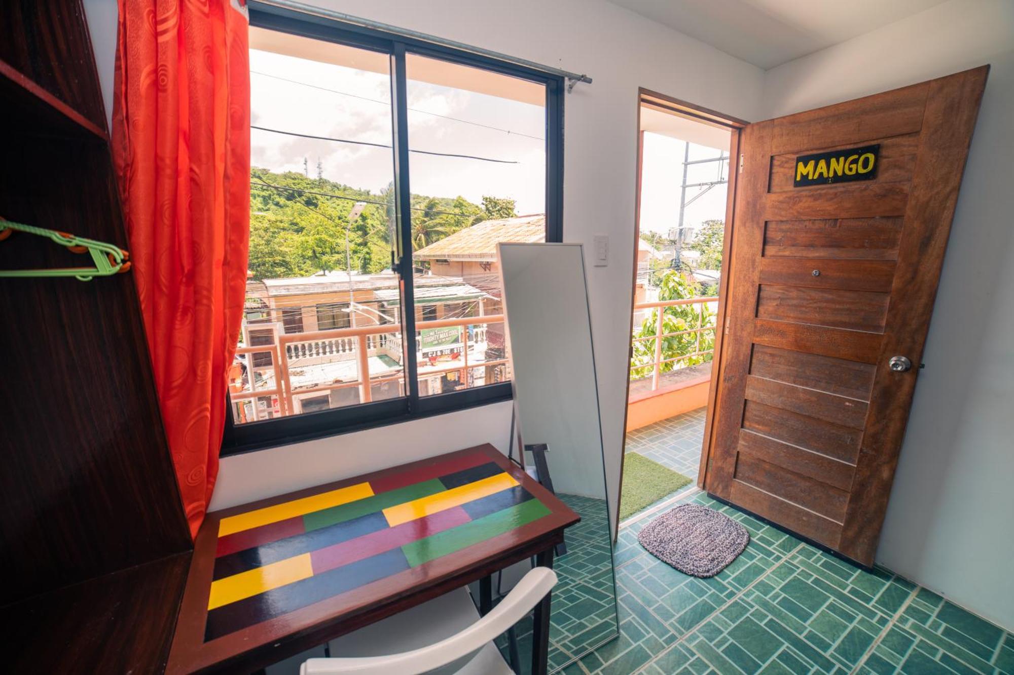 Chill Out Hostel Balabag  Экстерьер фото
