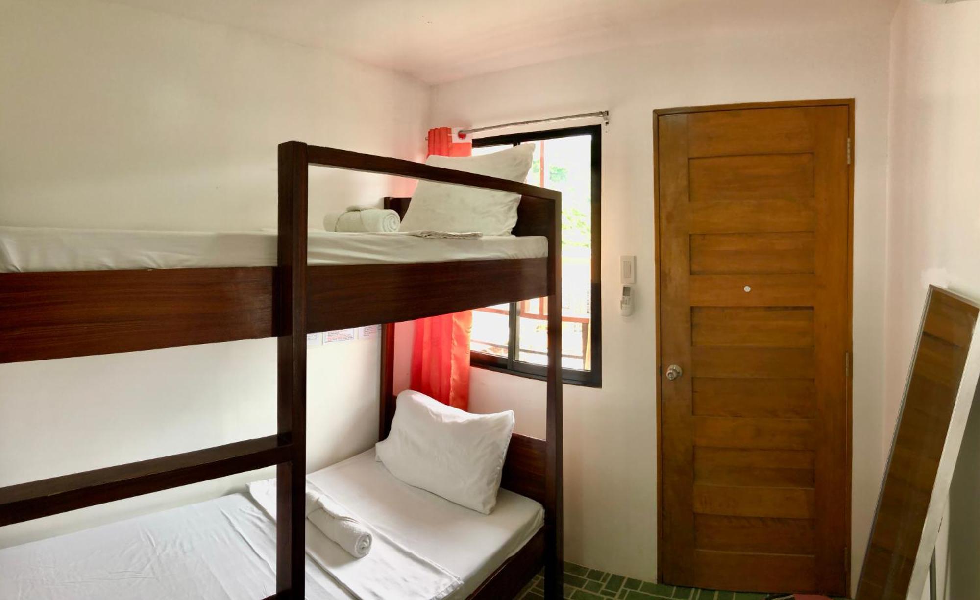 Chill Out Hostel Balabag  Экстерьер фото