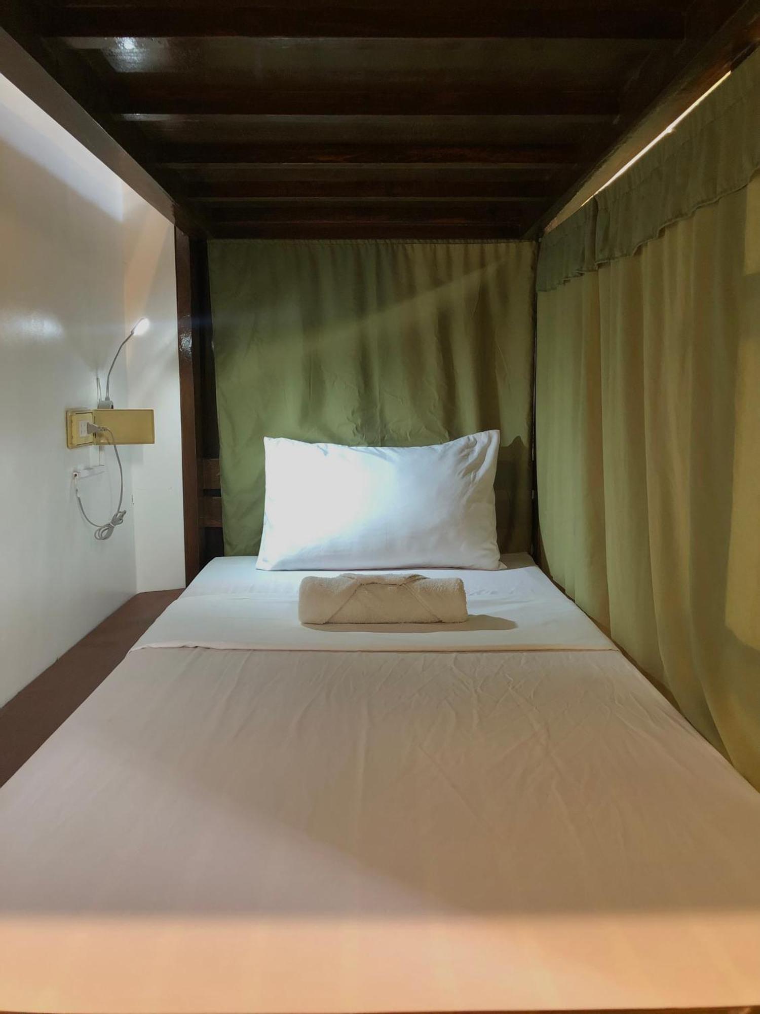 Chill Out Hostel Balabag  Экстерьер фото