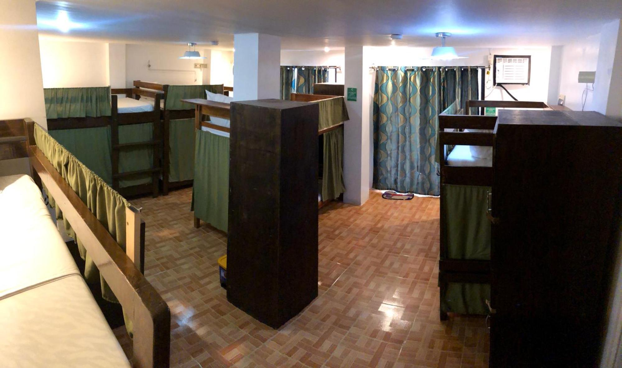 Chill Out Hostel Balabag  Экстерьер фото