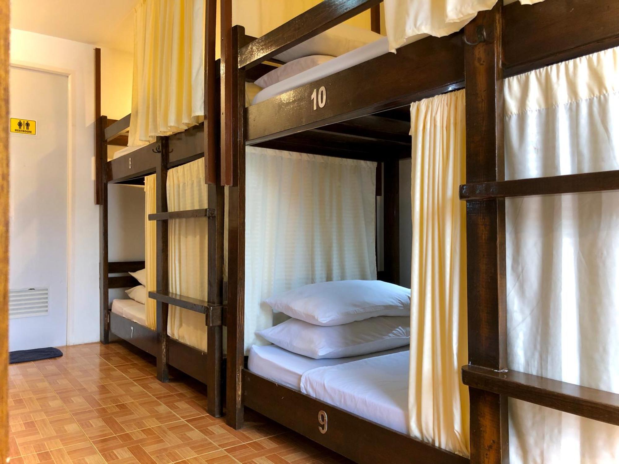 Chill Out Hostel Balabag  Номер фото
